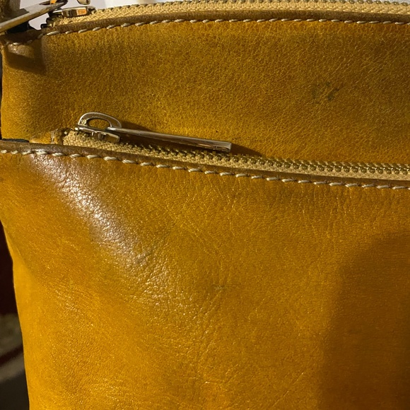 Divina Firenze mustard yellow leather crossbody bag - Picture 12 of 14